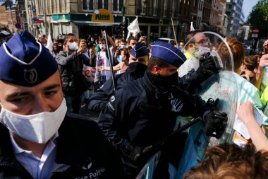 13 Eylül 2020 'de Brüksel, Belçika' da düzenlenen Sağlık Sektörü protestosu sırasında protestocular polisle çatıştı.