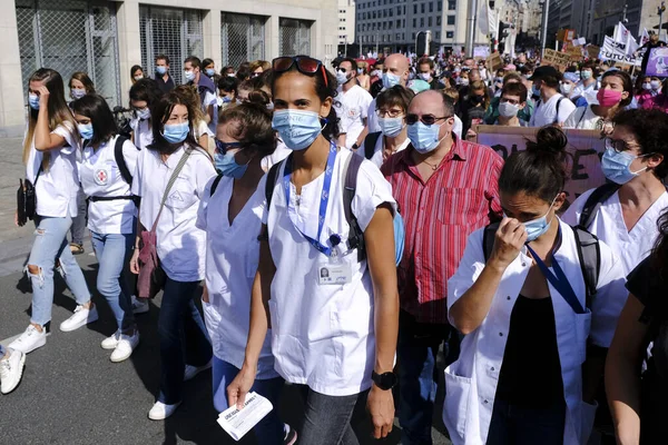 Pessoas Que Usam Máscaras Faciais Carregam Cartazes Durante Protesto Setor — Fotografia de Stock