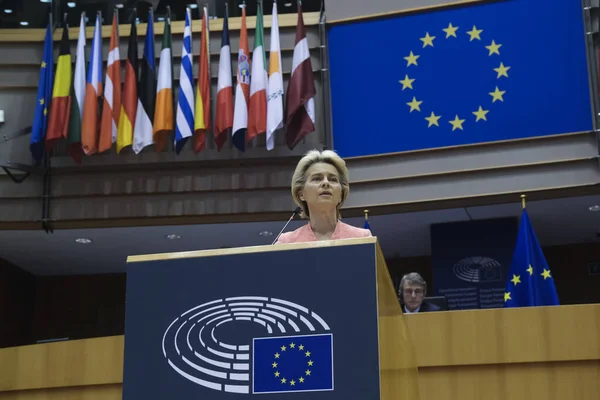 위원회 우르술라 레이엔은 2020 벨기에 브뤼셀에서 유럽연합 의회에서의 첫연설에서 총회에 — 스톡 사진