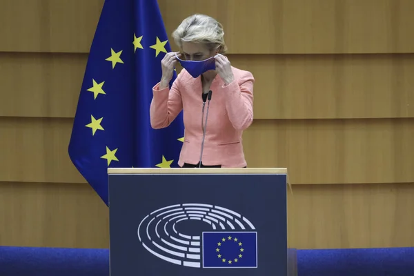 European Commission President Ursula Von Der Leyen Wears Face Mask — Stock Photo, Image