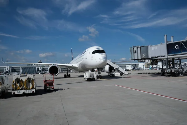 Airplanes Sit Tamrac International Airport Munich Capital Bavaria Munich Germany — Stock Photo, Image
