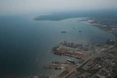 24 Temmuz 2020 'de Pire Limanı' ndan sonra Yunanistan 'ın en büyük ikinci konteynır limanını içeren Selanik Limanı' nın havadan görünüşü