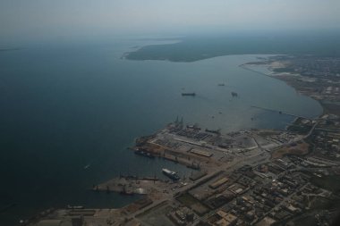 24 Temmuz 2020 'de Pire Limanı' ndan sonra Yunanistan 'ın en büyük ikinci konteynır limanını içeren Selanik Limanı' nın havadan görünüşü