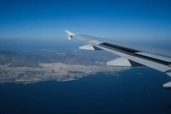 Αεροφωτογραφία Της Αθήνας Από Παράθυρο Του Αεροπλάνου Ελλάδα Ιουλίου 2020 — Φωτογραφία Αρχείου