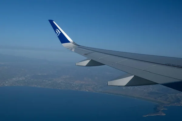 Аэробус A320 Aegean Airlines Пролетает Над Афинами Сентября 2020 — стоковое фото