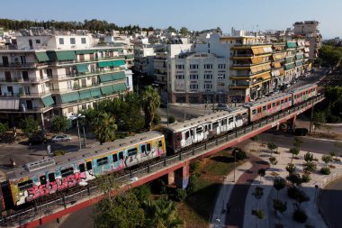 Yunanistan 'ın başkenti Atina' da 4 Ağustos 2020 'de bir Elektrik Demiryolu yola çıktı