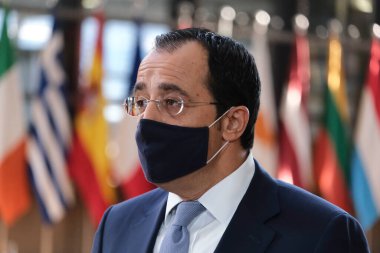 Brüksel, Belçika. 21 Eylül 2020. Kıbrıs Rum Dışişleri Bakanı Nikos Hristodoulides, AB dışişleri bakanlarının Avrupa Konseyi binasına yaptıkları toplantıya katılmak üzere geldi..