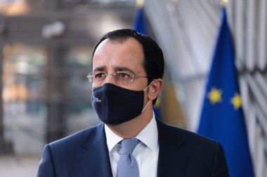 Brüksel, Belçika. 21 Eylül 2020. Kıbrıs Rum Dışişleri Bakanı Nikos Hristodoulides, AB dışişleri bakanlarının Avrupa Konseyi binasına yaptıkları toplantıya katılmak üzere geldi..