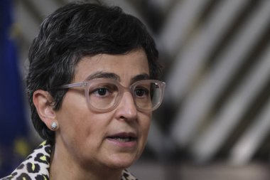Brüksel, Belçika. 21 Eylül 2020. İspanya Dışişleri Bakanı Arancha Gonzalez Laya, AB dışişleri bakanlarının Avrupa Konseyi binasına yaptıkları toplantıya katılmak üzere geldi.