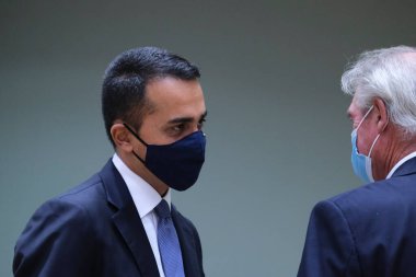 Brüksel, Belçika. 21 Eylül 2020. İtalya Dışişleri Bakanı Luigi Di Maio, AB dışişleri bakanlarının Avrupa Konseyi binasındaki toplantısına katılmak üzere geldi.