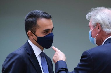 Brüksel, Belçika. 21 Eylül 2020. İtalya Dışişleri Bakanı Luigi Di Maio, AB dışişleri bakanlarının Avrupa Konseyi binasındaki toplantısına katılmak üzere geldi.