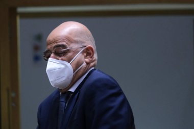 Brüksel, Belçika. 21 Eylül 2020. Yunanistan Dışişleri Bakanları Nikos Dendias, AB dışişleri bakanlarının Avrupa Konseyi binasına yaptıkları toplantıya katılmak üzere geldi