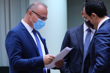 Brüksel, Belçika. 21 Eylül 2020. Hırvatistan Dışişleri ve Avrupa İşleri Bakanı Gordan Grliç-Radman, AB dışişleri bakanlarının Avrupa Konseyi binasına yaptıkları toplantıya katılmak üzere geldi.