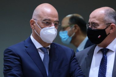 Brüksel, Belçika. 21 Eylül 2020. Yunanistan Dışişleri Bakanları Nikos Dendias, AB dışişleri bakanlarının Avrupa Konseyi binasına yaptıkları toplantıya katılmak üzere geldi