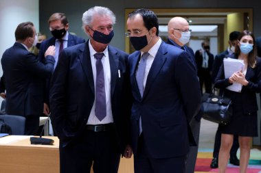 Brüksel, Belçika. 21 Eylül 2020. Lüksemburg Dışişleri Bakanı Jean Asselborn, AB dışişleri bakanlarının Avrupa Konseyi binasına yaptıkları toplantıya katılmak üzere geldi