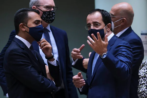 Brüksel, Belçika. 21 Eylül 2020. İtalya Dışişleri Bakanı Luigi Di Maio, AB dışişleri bakanlarının Avrupa Konseyi binasındaki toplantısına katılmak üzere geldi.