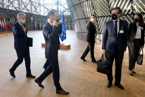 Brüksel, Belçika. 21 Eylül 2020. Almanya Dışişleri Bakanı Heiko Maas Laya, AB dışişleri bakanlarının bir toplantısına katılmak üzere Avrupa Konseyi binasına geldi.