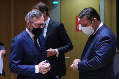 Brüksel, Belçika. 22 Eylül 2020. Alternatif Dışişleri Bakanı Miltiadis Varvitsiotis bir Avrupa Genel İşler Konseyi 'ne katılmak üzere geldi.