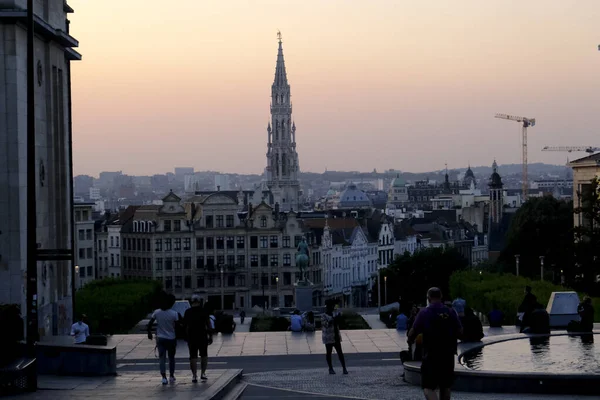 Utsikt Över Bryssels Stadshus Grand Place När Solen Går Ner — Stockfoto