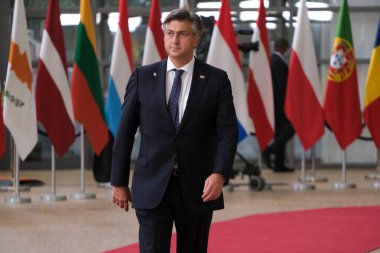 Hırvatistan Başbakanı Andrej Plenkoviç, koronavirüs salgınından (COVID-19) bu yana Brüksel, Belçika 'da gerçekleşen ilk yüz yüze AB zirvesine geldi.. 