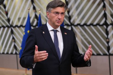 Hırvatistan Başbakanı Andrej Plenkoviç, koronavirüs salgınından (COVID-19) bu yana Brüksel, Belçika 'da gerçekleşen ilk yüz yüze AB zirvesine geldi.. 