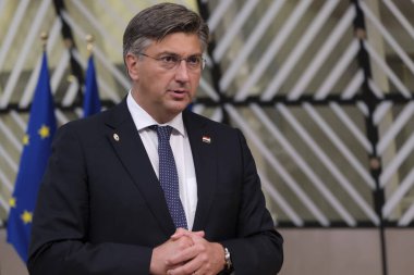 Hırvatistan Başbakanı Andrej Plenkoviç, koronavirüs salgınından (COVID-19) bu yana Brüksel, Belçika 'da gerçekleşen ilk yüz yüze AB zirvesine geldi.. 