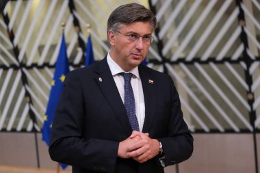 Hırvatistan Başbakanı Andrej Plenkoviç, koronavirüs salgınından (COVID-19) bu yana Brüksel, Belçika 'da gerçekleşen ilk yüz yüze AB zirvesine geldi.. 