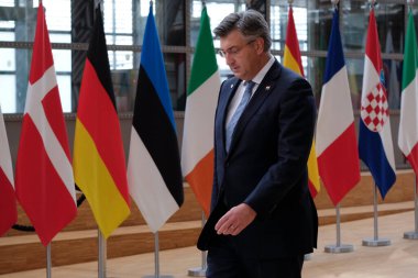 Hırvatistan Başbakanı Andrej Plenkoviç, koronavirüs salgınından (COVID-19) bu yana Brüksel, Belçika 'da 20 Temmuz 2020' de gerçekleşen ilk AB zirvesine geldi.. 