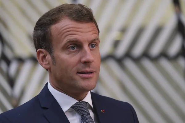Fransa Cumhurbaşkanı Emmanuel Macron, koronavirüs salgınından (COVID-19) bu yana Belçika 'nın başkenti Brüksel' de gerçekleşen ilk AB zirvesine 17 Temmuz 2020 'de geldi..