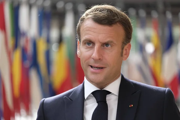 Fransa Cumhurbaşkanı Emmanuel Macron, koronavirüs salgınından (COVID-19) bu yana Belçika 'nın başkenti Brüksel' de düzenlenen ilk AB zirvesine geldi..