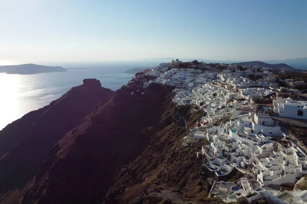 Aerial Photo Famous Village Imerovigli Built Top Cliff Overlooking Volcano — Stock Photo, Image