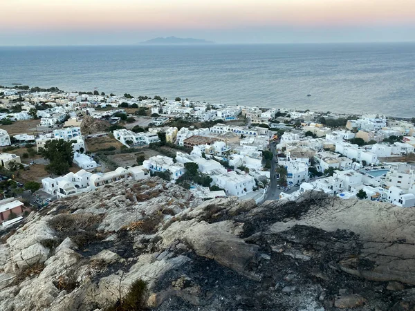 Smoke Sorge Dal Fuoco Vicino Villaggio Kamari Nell Isola Greca — Foto Stock