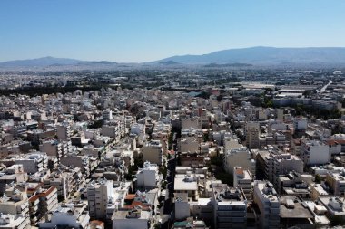 Atina şehrinin 29 Ağustos 2020 'de Yunanistan' daki yüksek nüfuslu bölgeleri gösteren yüksek bir görüntüsü