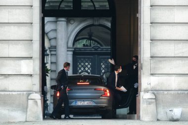 Brüksel, Belçika. 30 Eylül 2020. Maliye Bakanı Alexander De Croo ve Sosyalist Parti Başkanı Paul Magnette, Belçika Kralı Philippe ile görüşmeden önce Kraliyet Sarayı 'na geldiler..