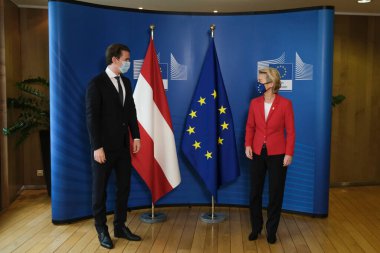 Avusturya Başbakanı Sebastian Kurz ve Avrupa Komisyonu Başkanı Ursula von der Leyen 1 Ekim 2020 'de Brüksel, Belçika' da gerçekleşen görüşme öncesinde