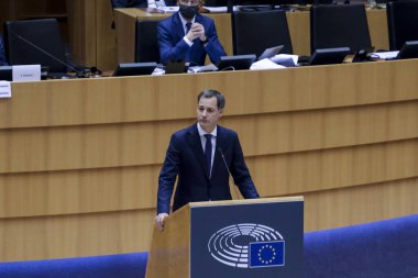 Başbakan Alexander De Croo, Belçika Parlamentosu 'nun 2 Ekim 2020' de Brüksel, Belçika 'da gerçekleştirilen koronavirüs güvenlik kurallarına uymak amacıyla AB Parlamentosu' nda düzenlenen genel kurul toplantısına katıldı..