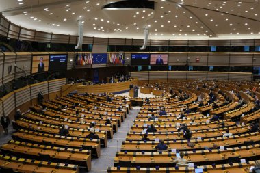 Başbakan Alexander De Croo, Belçika Parlamentosu 'nun 2 Ekim 2020' de Brüksel, Belçika 'da gerçekleştirilen koronavirüs güvenlik kurallarına uymak amacıyla AB Parlamentosu' nda düzenlenen genel kurul toplantısına katıldı..