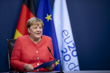 Almanya Başbakanı Angela Merkel, 2 Ekim 2020 'de Brüksel, Belçika' da düzenlenen Avrupa Birliği (AB) özel zirvesinin sonuçları hakkında basın toplantısı düzenledi.. 