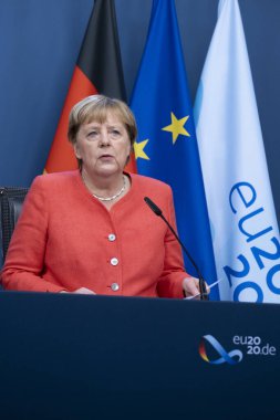 Almanya Başbakanı Angela Merkel, 2 Ekim 2020 'de Brüksel, Belçika' da düzenlenen Avrupa Birliği (AB) özel zirvesinin sonuçları hakkında basın toplantısı düzenledi.. 