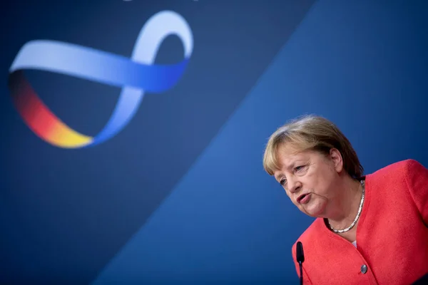 Tysklands Förbundskansler Angela Merkel Presenterar Resultaten Europeiska Unionens Särskilda Toppmöte — Stockfoto