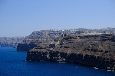 Yunanistan 'ın Santorini kentindeki Eski Madenlere Bakış