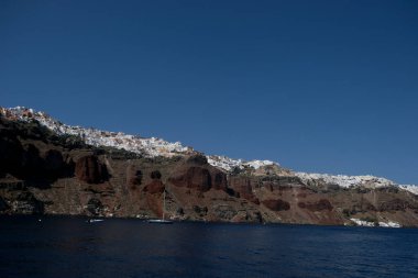 16 Ağustos 2020 'de Yunanistan' ın Santorini adasındaki Gri Volkanik Kaya manzarası