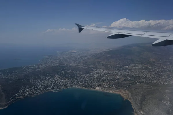 Zicht Athene Griekenland Vanuit Het Raam Van Het Vliegtuig — Stockfoto