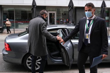 Yunanistan Başbakanı Kyriakos Mitsotakis, Avrupa Birliği liderlerinin 16 Ekim 2020 'de Brüksel, Belçika' da yapacağı iki günlük zirvenin sonunda basın mensuplarına konuştu..