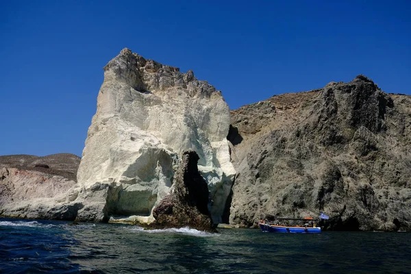 A fish boat in Greek island of Santorini on Aug. 14, 2020 — Stock Image Fish Boat Greek Island Santorini Aug 2020 Royalty Free Stock Photos