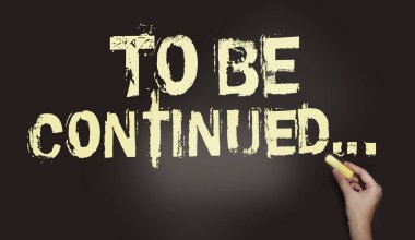 Tahtaya açık sarı tebeşirle el yazısıyla devam edecek..