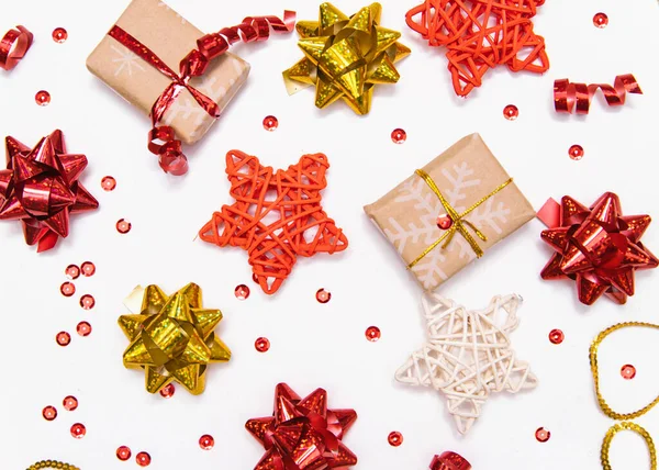 Los Antecedentes Año Nuevo Regalo Navidad Regalos Embalados Estrellas Sobre —  Fotos de Stock