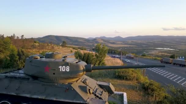 Tank Monument Till Skogsbrukare Berg Staden Novorossiysk — Stockvideo