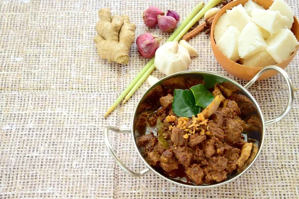 Rendang Piatto Carne Manzo Piccante Originario Dell Indonesia — Foto Stock