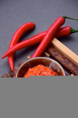 Sambal, geleneksel Endonezya chili sos veya Yapıştır